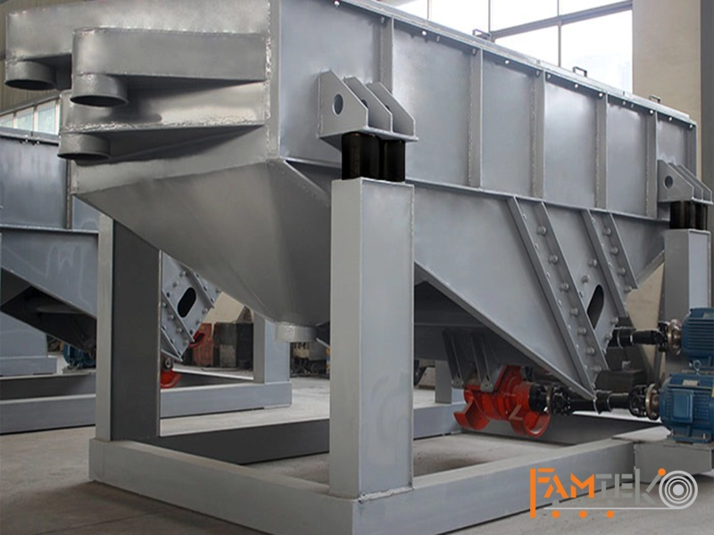 فیدر ارتعاشی خطی